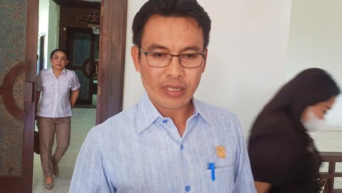 Wakil Ketua DPRD Kabupaten Karangasem I Nengah Sumardi. (foto: I Wayan Selamat Juniasa)