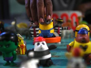 Berburu Mainan Bekas di Pasar Kebayoran Lama