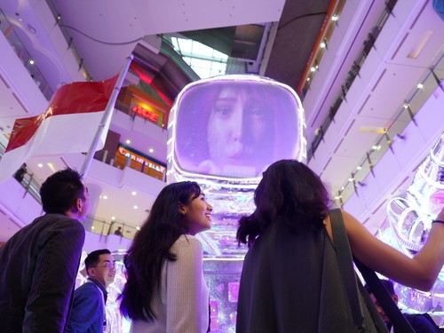 Cekidot detikers! Ada Patung Astronaut Raksasa di Grand Indonesia