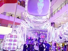 Cekidot detikers! Ada Patung Astronaut Raksasa di Grand Indonesia Cekidot detikers! Ada Patung Astronaut Raksasa di Grand Indonesia