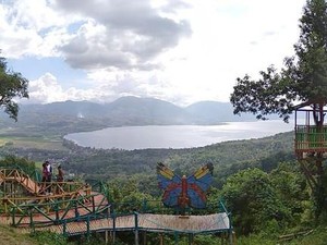 Menelusuri Keindahan Danau Singkarak: Sejarah, Destinasi Wisata, Rute dan HTM