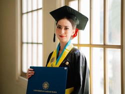 Viral Kisah Wanita Lulusan UGM Kerja Jadi Petugas Kebersihan di Australia