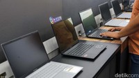 Harga laptop mengalami kenaikan imbas dari menguatnya dolar terhadap rupiah.  