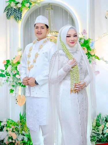 Foto pernikahan Putri Amaliah dan Muhammad Rizkhy Chairul Foto pernikahan Putri Amaliah dan Muhammad Rizkhy Chairul, viral di media sosial