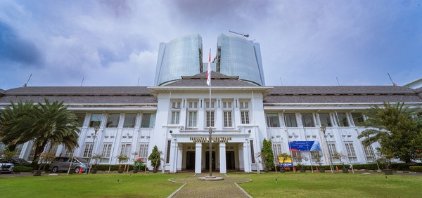 7 Kampus Kedokteran Terbaik di Indonesia, UI atau UGM yang Pertama?