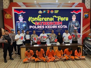 Tangis Ibu di Kediri Tertangkap Usai Curi Uang Rp 105 Juta