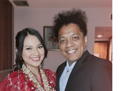 Potret Indah Permatasari-Arie Kondangan Mamat Alkatiri, Anaknya Bikin Salfok