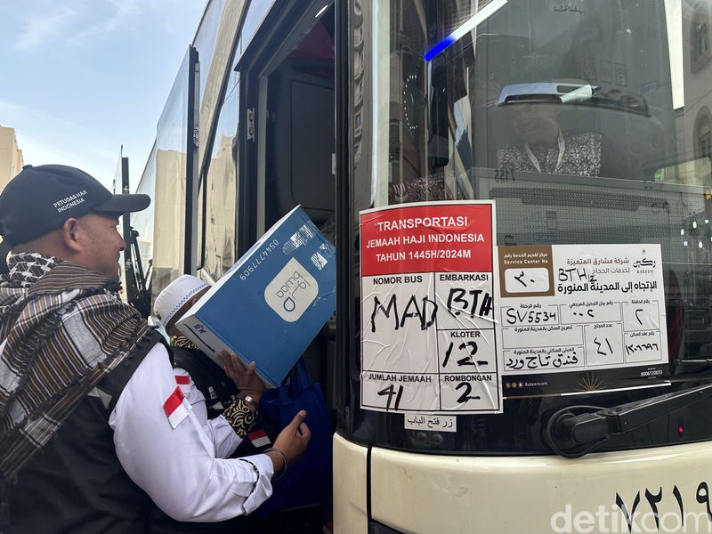 Jemaah Gelombang II Diberangkatkan ke Madinah