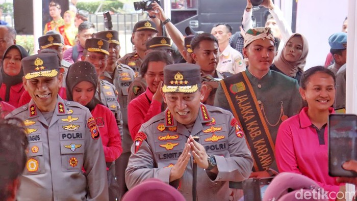 Kapolri Jenderal Listyo Sigit Prabowo saat datang ke Karawang