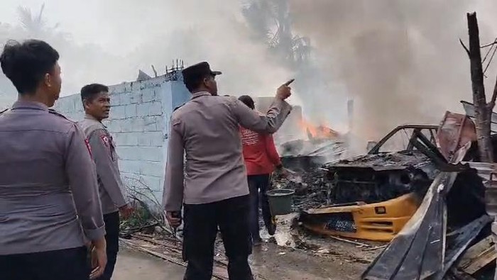 kebakaran di Mojokerto