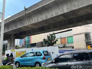Proyek di Jl Prof Satrio Picu Macet, Pekerja Curhat Harus Kerja Lebih Pagi