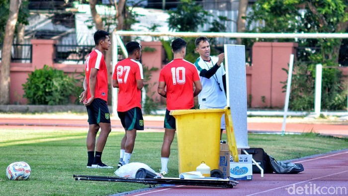 Latihan Persebaya Jelang Laga Anniversary 97 Lawan Persibo Bojonegoro