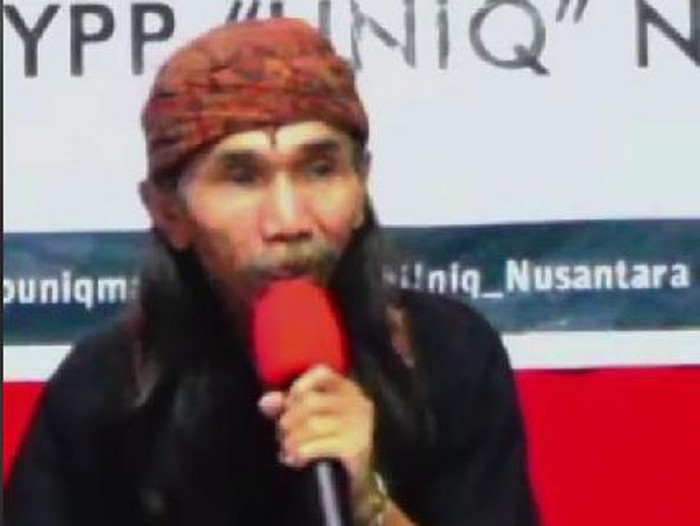 Mama Ghufron yang viral bisa bahasa semut dan jin