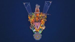 Mengintip Jackup Rig di Laut Jawa