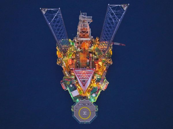 Mengintip Jackup Rig di Laut Jawa