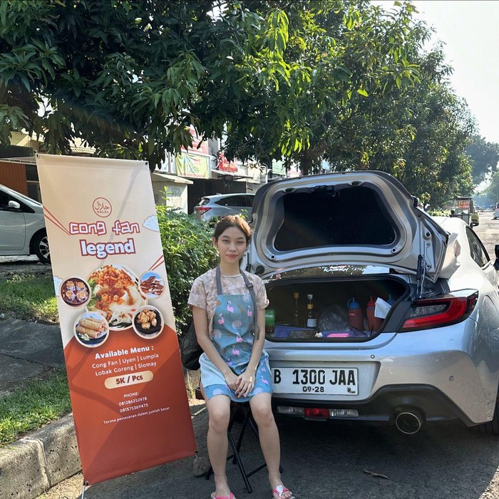 Mewah! Jualan Cicongfan pakai Mobil 2 Pintu seharga Rp 850 Juta