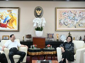 Momen Luhut Lobi Sri Mulyani, Makan Nasi Padang Bareng
