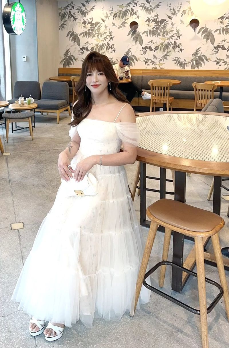 Nguyen Minh Anh Huy dan Thuy Tien Nguyen Minh Anh Huy dan Thuy Tien