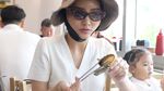 Nikmat! Sarwendah Cicip Kepiting Raksasa di Korea Bareng 3 Anaknya