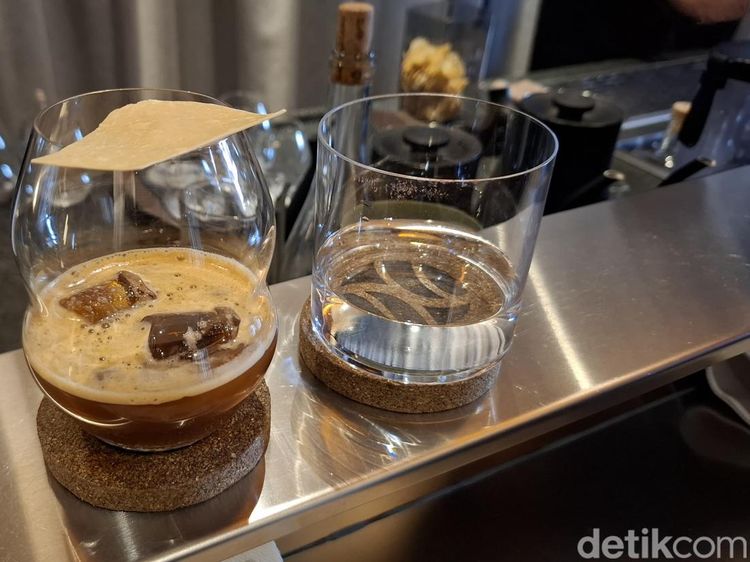 Slurrp! Nikmatnya Kopi Campur Rempah Buatan Barista Juara Dunia
