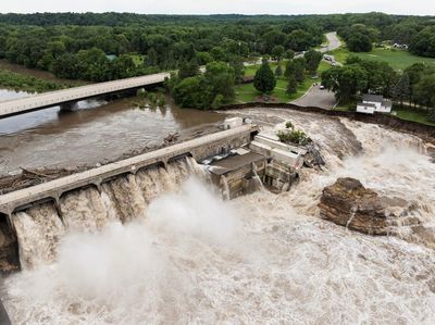 Penampakan Bendungan Rapidan di AS Jebol, Banjir Mengancam Warga