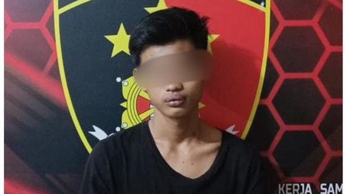 Pencuri gas di Mura saat diamankan polisi
