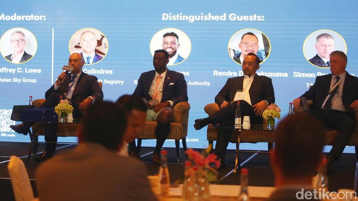 Pertumbuhan Industri Penerbangan Non-Airline Dibahas di Jakarta

Asian Sky Forum : Business Aviation 2024 digelar di Hotel ShangriLa, Jakarta. Forum ini membahas pertumbuhan industri penerbangan non-airline.