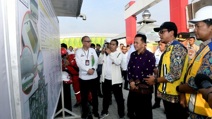 Pj Gubernur Sumut Agus Fatoni bersama Forum Koordinasi Pimpinan Daerah (Forkopimda) Provinsi Sumut meninjau venue PON XXI Tahun 2024 Aceh-Sumut di Desa Sena, Kabupaten Deli Serdang, Rabu (26/6/2024).