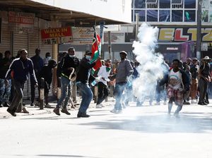 Mencekam! Aksi Unjuk Rasa Tuntut Presiden Kenya Mundur Ricuh