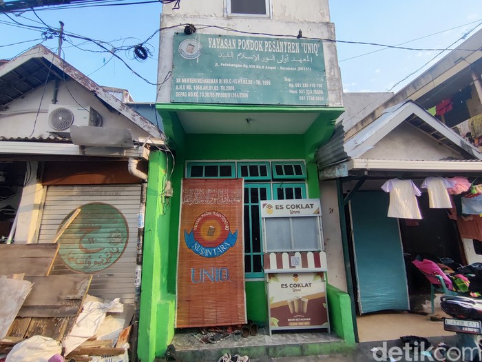Ponpes Mama Ghufron di Surabaya