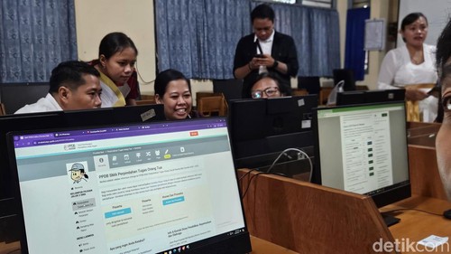 Suasana proses PPDB di SMAN 2 Klungkung, Rabu (26/6/2024).