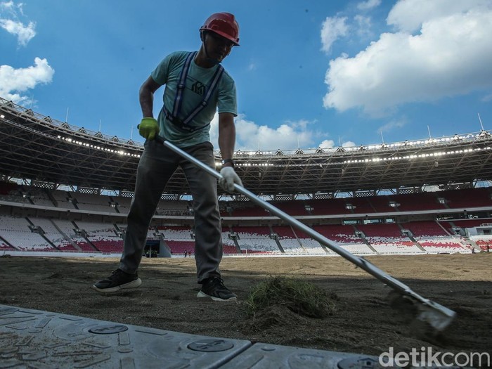 Revitalisasi Rumput SUGBK Dimulai