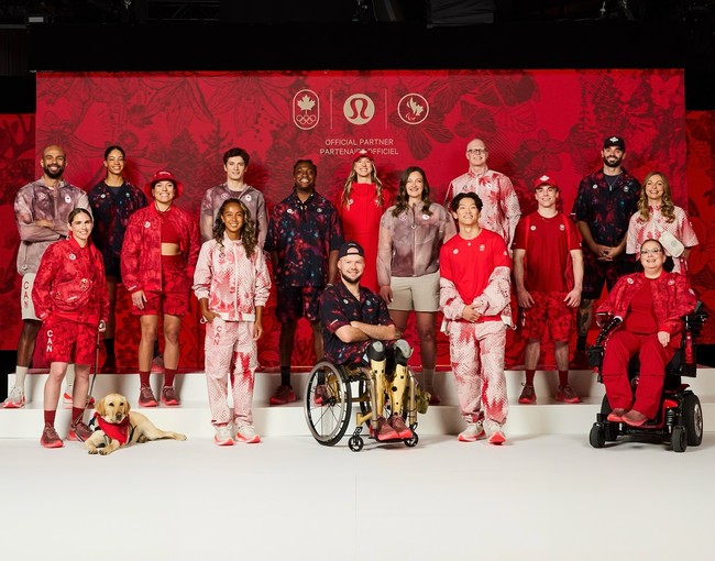 KanadaKanada bekerja sama dengan Lululemon untuk merilis seragam Olimpiade yang stylish. Kebanyakan busana hadir dengan nuansa warna merah dengan bahan nyaman dan ringan juga konstruksi yang inovatif.Foto: Instagram