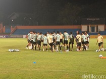 Jelang Laga Hidup Mati Lawan Laos, Coach Nova Minta Indonesia U-16 Lebih Fokus