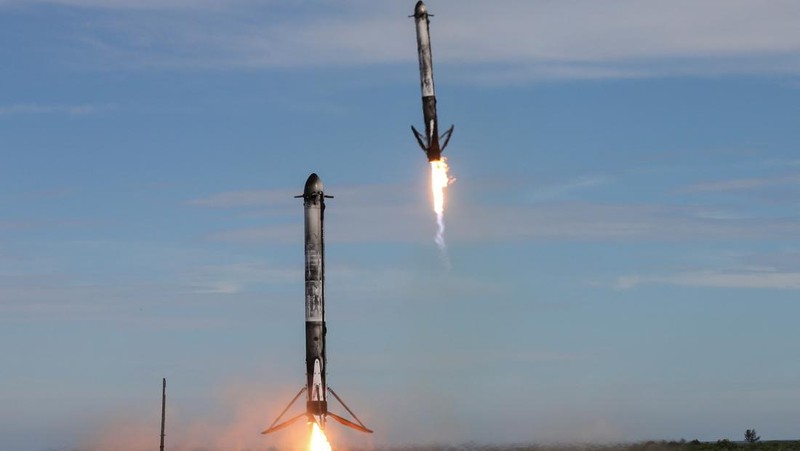 A SpaceX Falcon Heavy rocket lifts off with the fourth and final satellite of the next-generation series of geostationary weather satellites for NASA and NOAA in Cape Canaveral, Florida, U.S. June 25, 2024. REUTERS/Joe Skipper