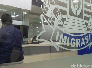 Imigrasi Jakbar Tangkap 5 WN China Sindikat Penipuan Modus Pengantin Pesanan