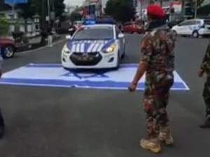 Mobil Polisi Lindas Bendera Israel di Banjarnegara, Panitia Aksi Minta Maaf