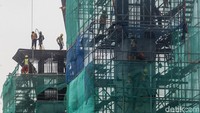 Dilansir CNBC Indonesia, Menteri Investasi/Kepala Badan Koordinasi Penanaman Modal (BKPM) Bahlil Lahadalia mengungkapkan pihaknya menargetkan realisasi investasi pada tahun 2025 sebesar Rp 1.850 triliun hingga Rp 1.900 triliun.
