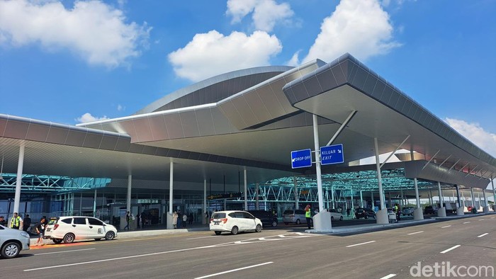 Terminal keberangkatan baru Bandara Internasional Sultan Hasanuddin Terminal keberangkatan baru Bandara Internasional Sultan Hasanuddin
