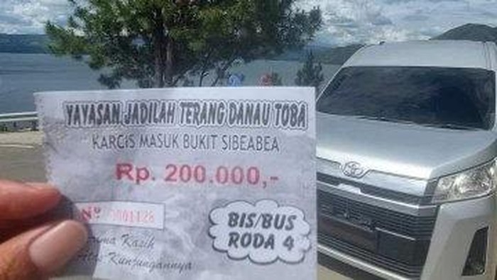Tiket masuk Bukit Sibea-bea yang dikeluhkan wisatawan (Dok. X @sosmedkeras)