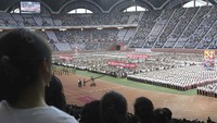 Masyarakat Korea Utara mengadakan unjuk rasa massal di Pyongyang pada Rabu (25/6) untuk memperingati 74 tahun dimulainya Perang Korea.