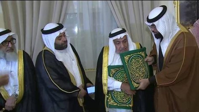 Upacara adat penyerahan kunci Kabah di Makkah, Senin (24/6/2024).