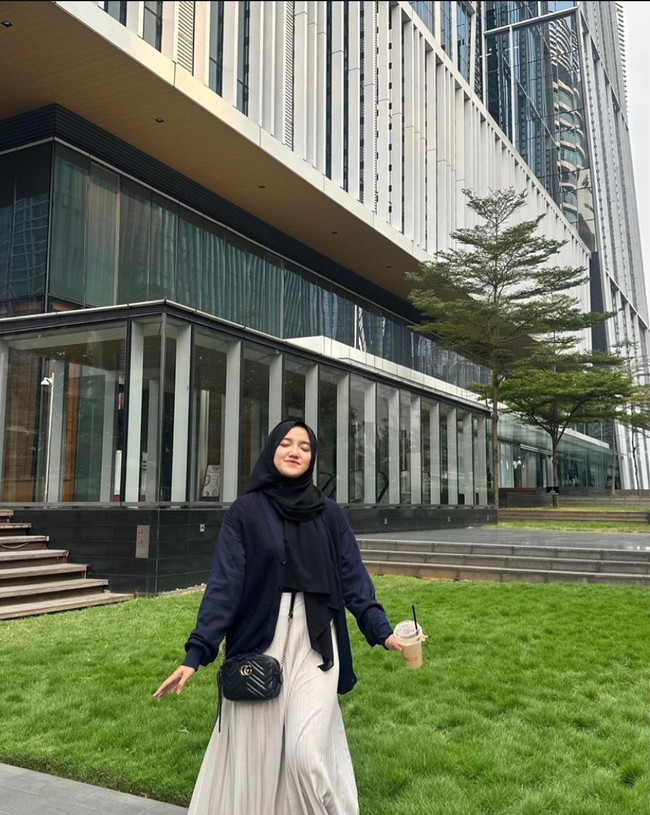 Ha ha ha mantu gue dong. Saya tahu tapi belum pernah ketemu. Tahunya juga dari akun-akun, ujar Yusuf Mansur di studio Rumpi No Secret Trans TV seperti dikutip dari DetikHot Foto: Instagram