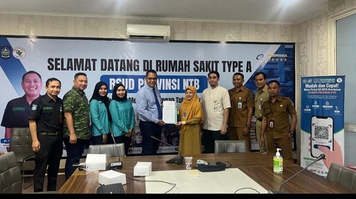 Abdul Hanan, Kuasa Hukum Mastampawan, ketika bertemu jajaran direksi RSUD NTB. (Dok. Abdul Hanan)