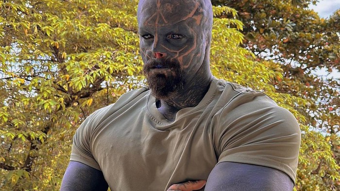 Anthony Loffredo, pria yang terobsesi jadi alien