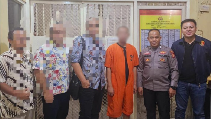 ARS ditangkap karena kasus penggelapan pajak hingga membuat negara rugi Rp 648 juta.