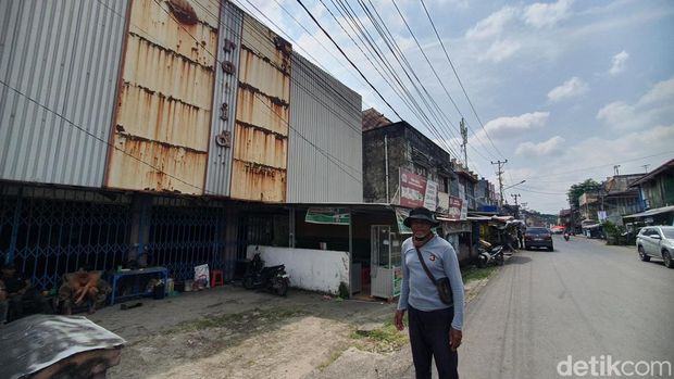 Bangunan bekas Bioskop Rosida yang masih berdiri kokoh di Jalan Depaten Palembang