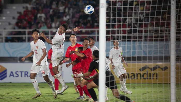 Indonesia memastikan ke semifinal Piala AFF U-16 2024. Kemenangan telak 6-1 atas Laos mengantar timnas U-16 jadi juara Grup A. Indonesia menghadapi Laos di Stadion Manahan, Solo, Kamis (27/6/2024) malam WIB. ANTARA FOTO/Mohammad Ayudha/foc.