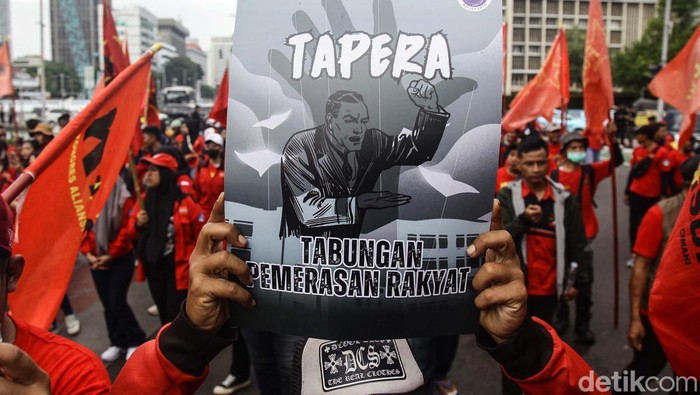 Aksi menolak Tabungan Perumahan Rakyat (Tapera) digelar di depan Kantor Kemenkeu. Aksi ini dilakukan oleh gabungan organisasi buruh.
