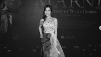 Terbaru, Frislly Herlind membintangi film Marni: The Story of Wewe Gombel. Penggemarnya pun bisa mengobati kangen pada Frislly lewat film horor tersebut. Foto: Instagram itsme.frisllyherlind